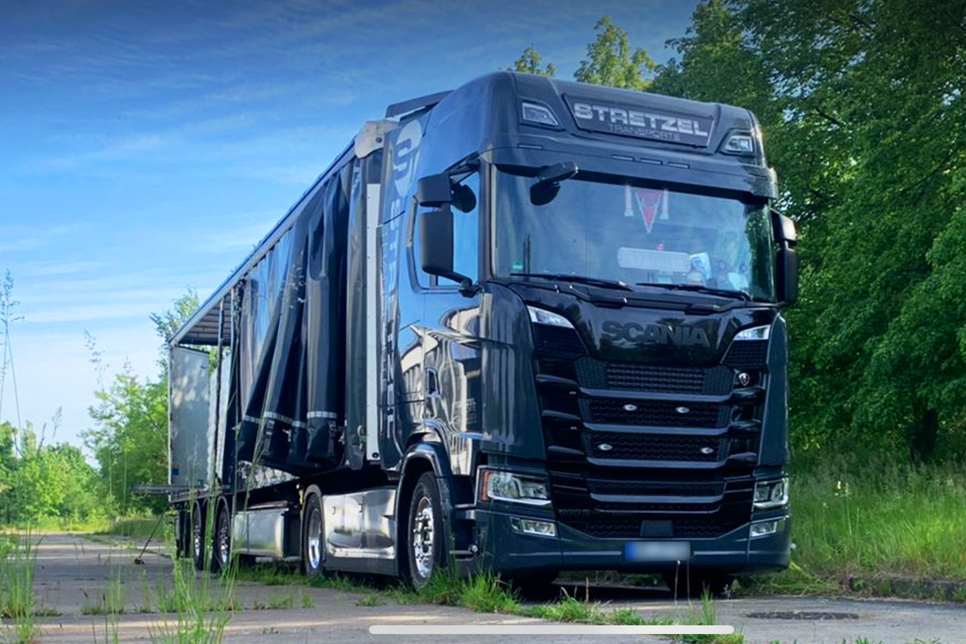 Stretzel Transporte GmbH - Lkw, Lkw-Flotten, Lagerhäuser, Transport von Gütern, Kühlwaren und Getränken sowie Be- und Entladevorgänge, Waschanlage, Reinigung, Fahrzeug