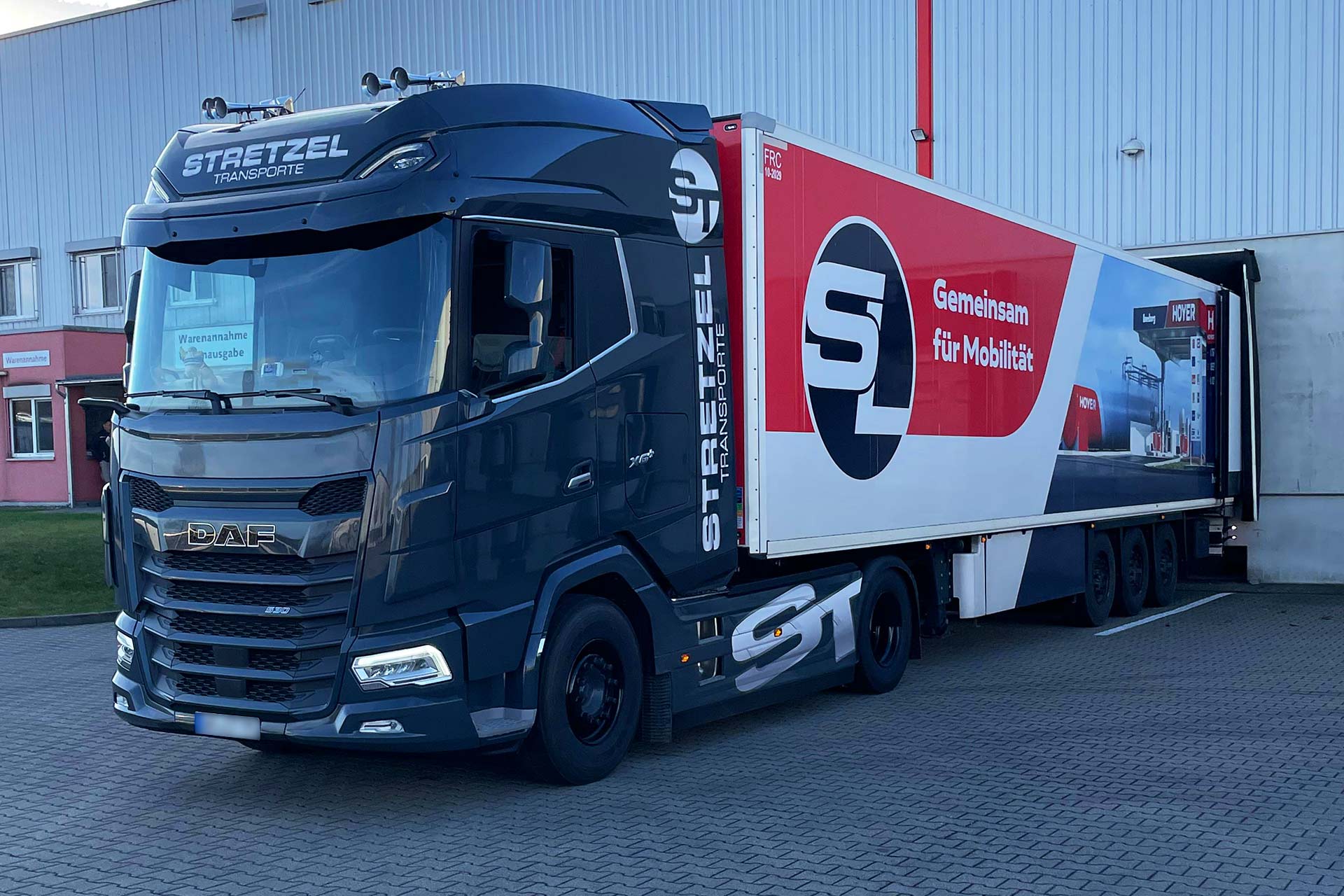 Stretzel Transporte GmbH - Lkw, Lkw-Flotten, Lagerhäuser, Transport von Gütern, Kühlwaren und Getränken sowie Be- und Entladevorgänge