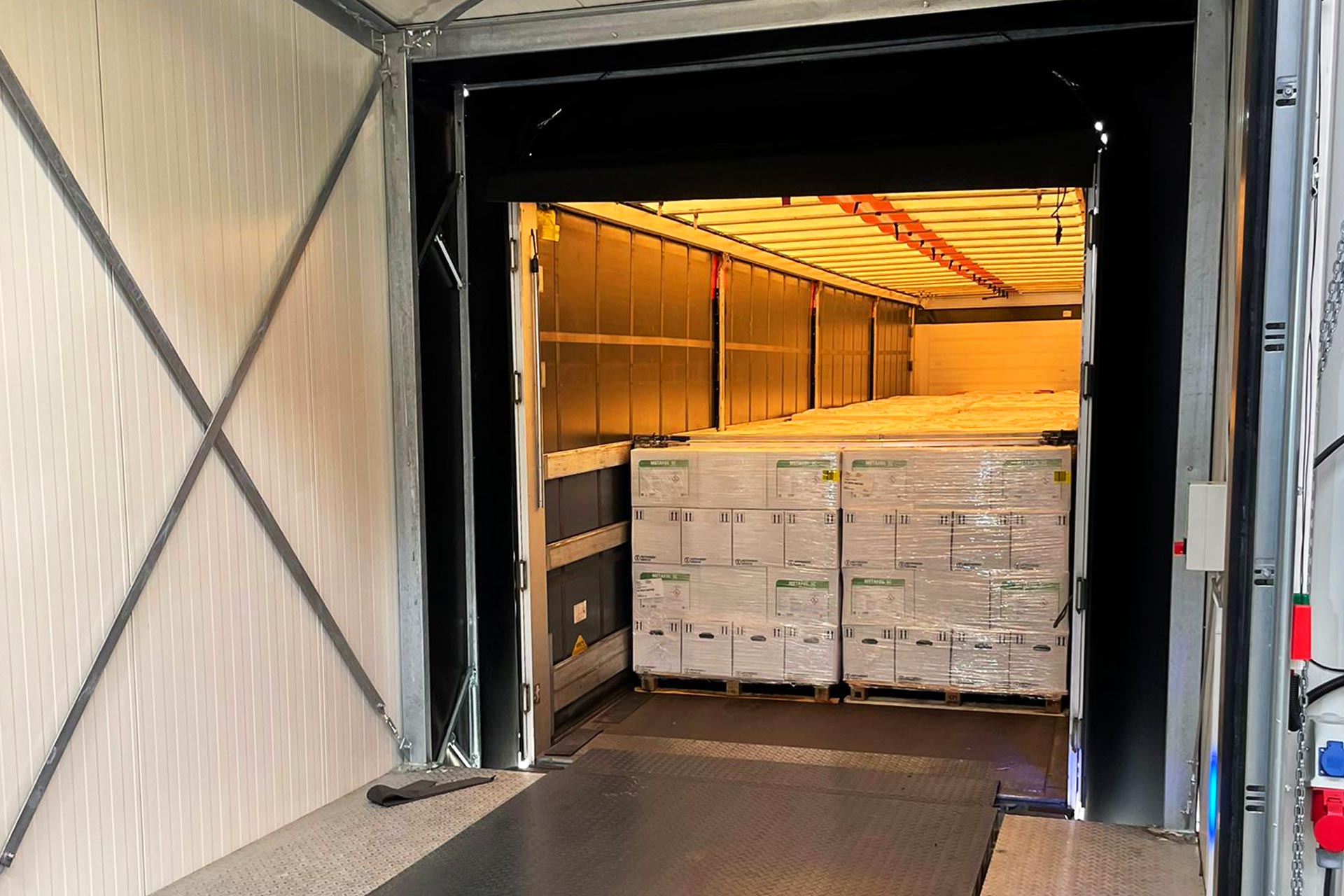 Stretzel Transporte GmbH - Lkw, Lkw-Flotten, Lagerhäuser, Transport von Gütern, Kühlwaren und Getränken sowie Be- und Entladevorgänge