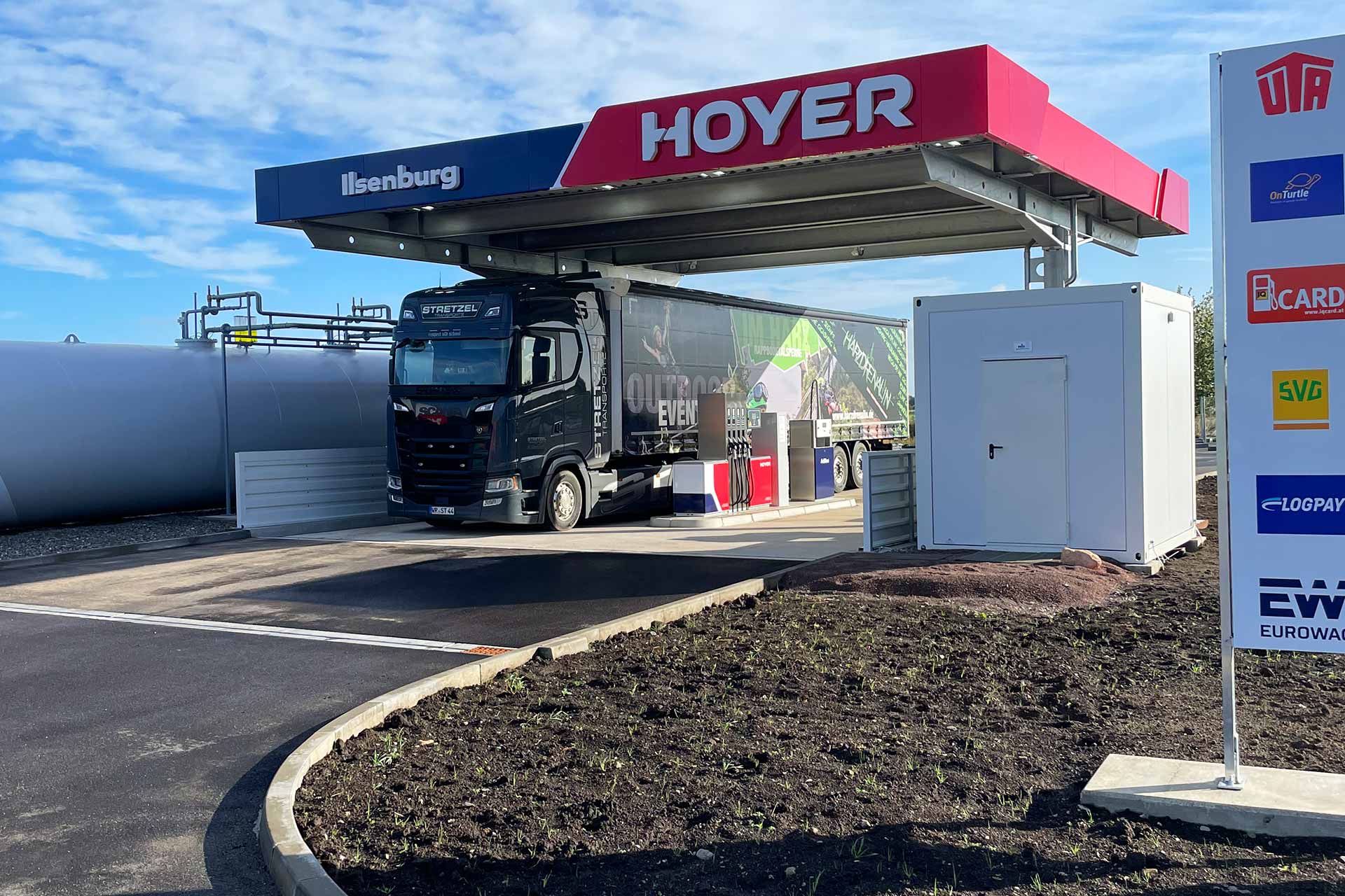 Stretzel Transporte GmbH - Lkw, Tankstelle
